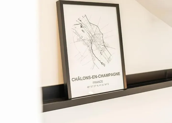 Nid Douillet Sous Les Combles