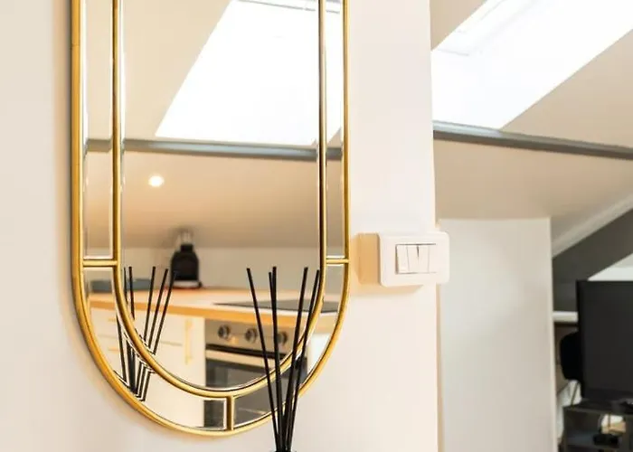 Nid Douillet Sous Les Combles